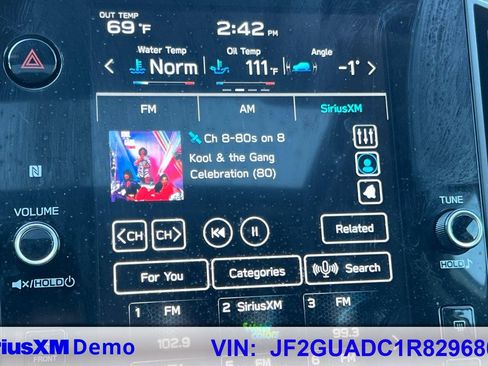 Used 2024 Subaru Crosstrek 2.0i Premium image 33