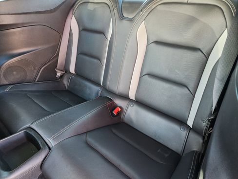 Used 2020 Chevrolet Camaro LT w/ RS Package image 39