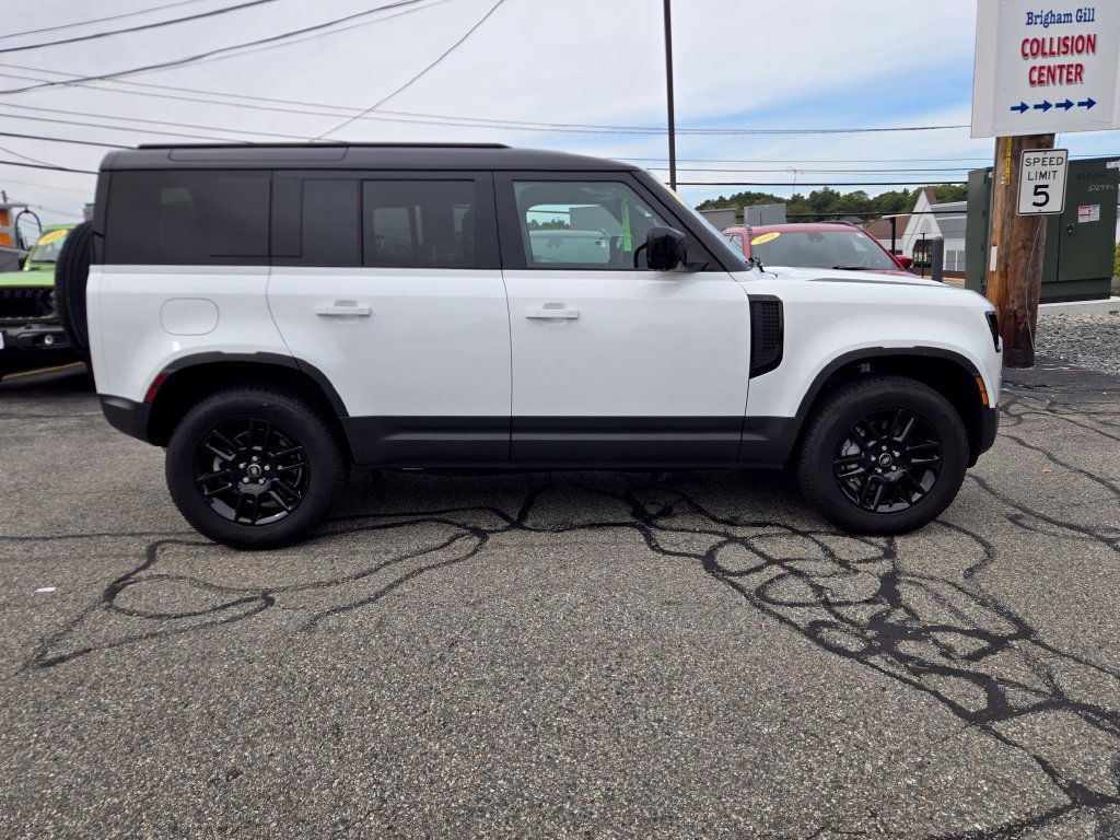 Used 2025 Land Rover Defender 110 S AWD/4WD image 8