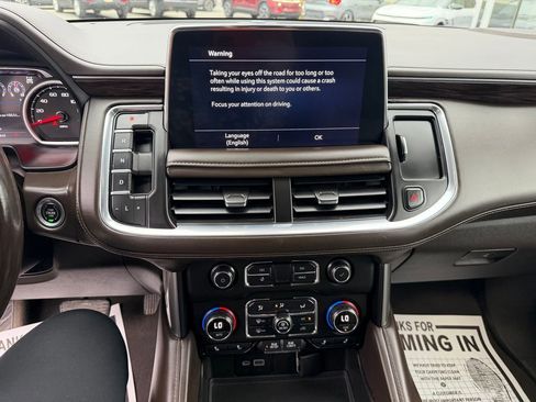 Used 2021 Chevrolet Suburban Z71 w/ Z71 Off-Road Package AWD/4WD image 18
