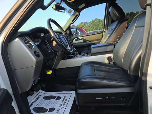 Used 2017 Ford Expedition EL Limited w/ Equipment Group 301A RWD image 6