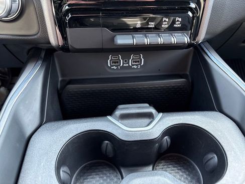 Used 2023 RAM 1500 Laramie AWD/4WD image 19