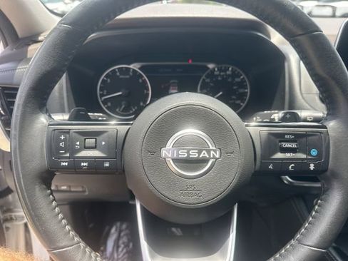 Certified 2023 Nissan Rogue SL FWD image 22