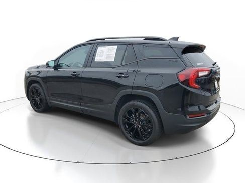 Used 2022 GMC Terrain SLE w/ Elevation Edition image 4