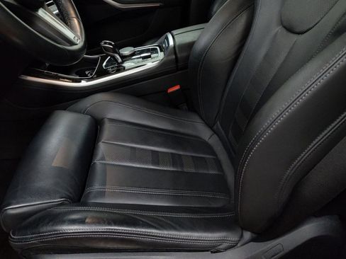 Used 2021 BMW X5 xDrive40i w/ M Sport Package image 18