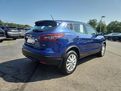 Used 2022 Nissan Rogue Sport S image 6