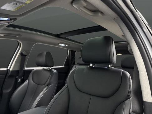 Used 2023 Hyundai Santa Fe Limited image 7
