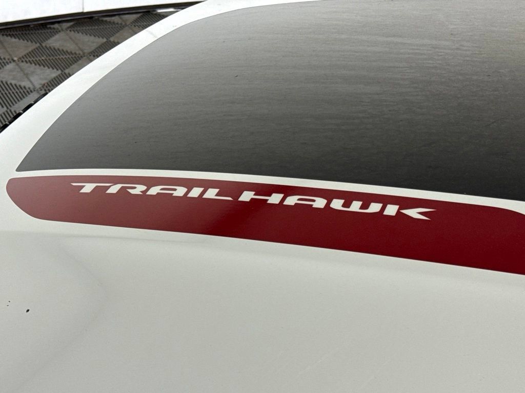 Certified 2025 Jeep Compass Trailhawk AWD/4WD image 16