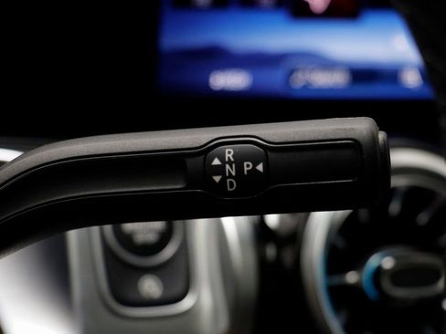 Used 2025 Mercedes-Benz GLB 35 AMG 4MATIC image 12