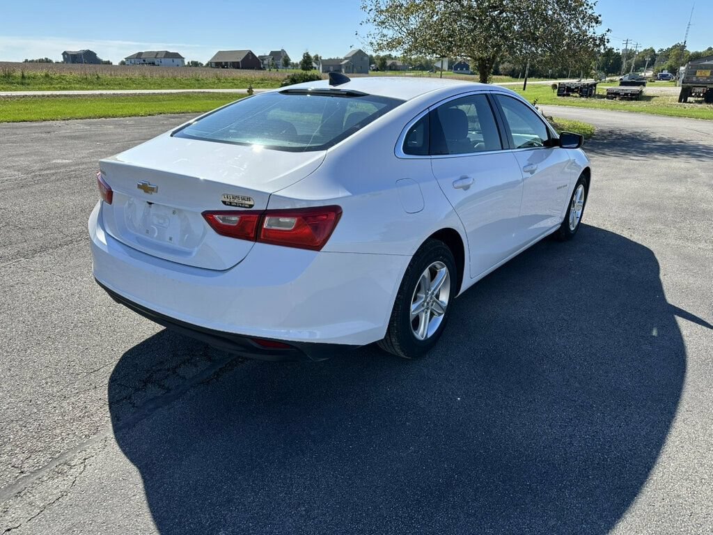 Used 2023 Chevrolet Malibu LS FWD image 5