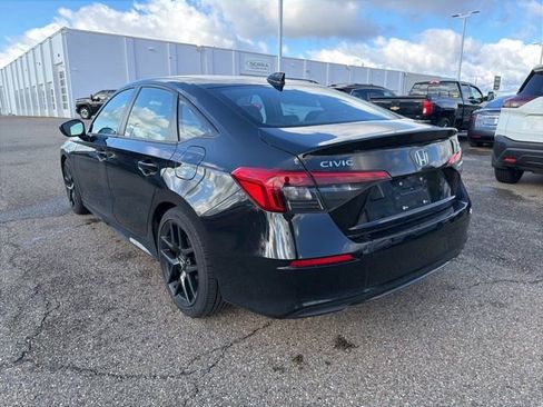 Used 2023 Honda Civic Sport image 4