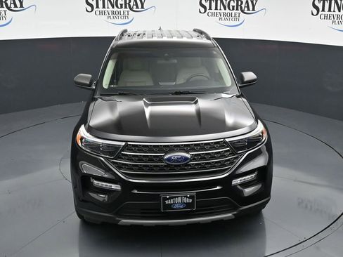 Used 2022 Ford Explorer XLT w/ Equipment Group 202A image 10
