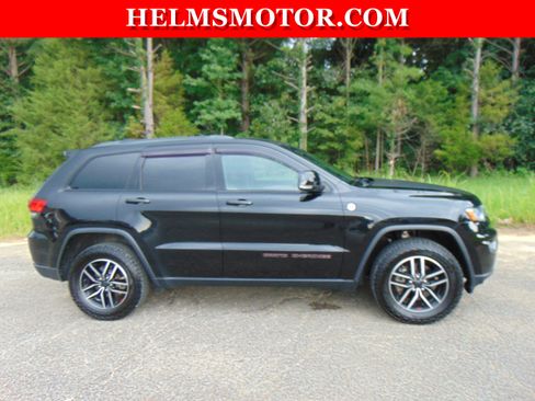 Certified 2020 Jeep Grand Cherokee Trailhawk AWD/4WD image 11