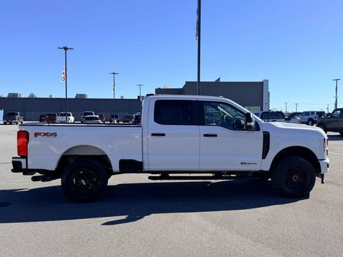 New 2026 Ford F250 XL w/ STX Appearance Package AWD/4WD image 11