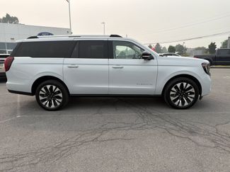 Used 2025 Ford Expedition Max Platinum w/ Driver's Package AWD/4WD video 2