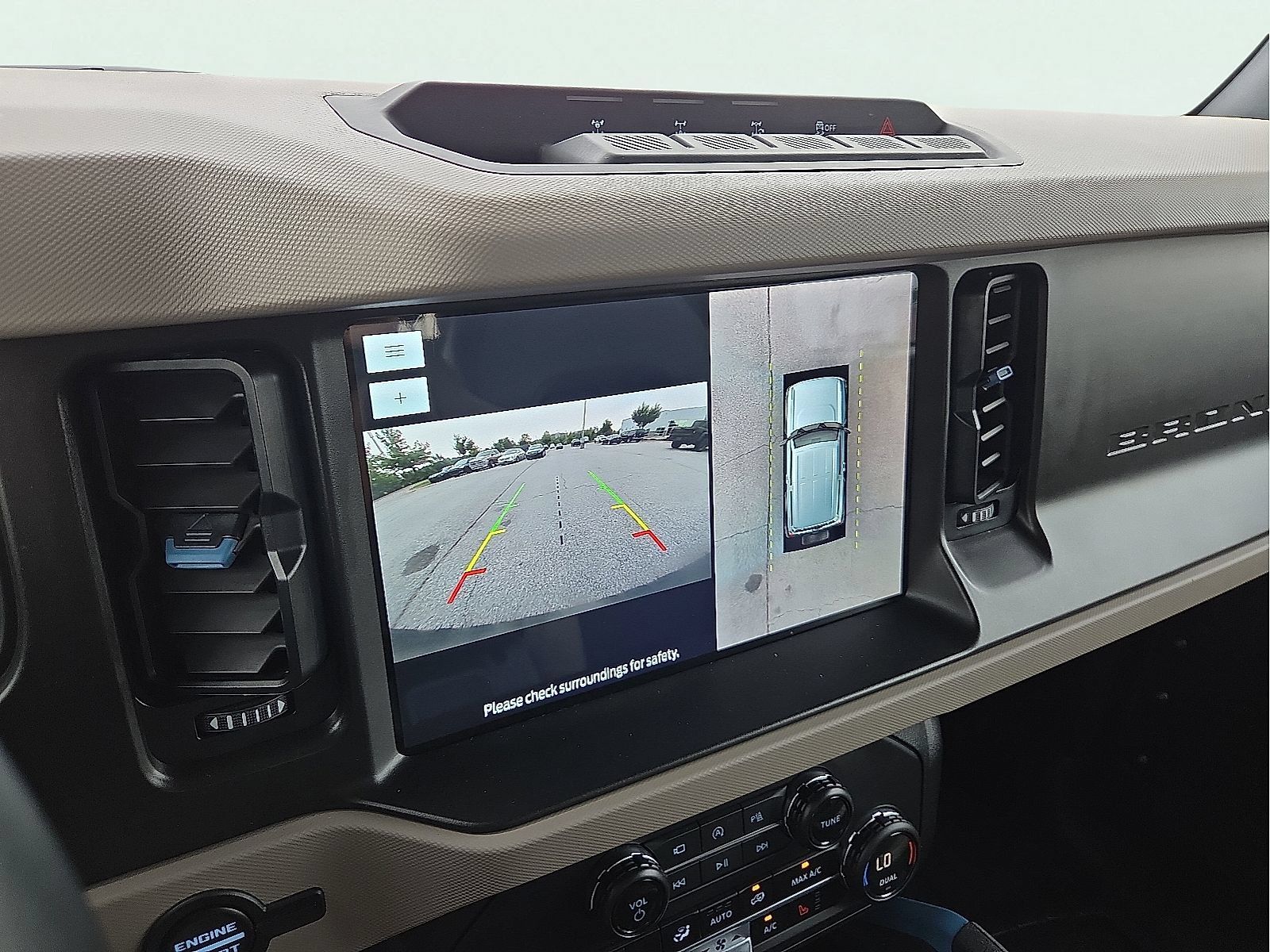Used 2023 Ford Bronco Wildtrak AWD/4WD image 17