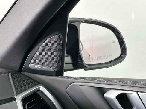 Used 2025 BMW X5 M60i image 23
