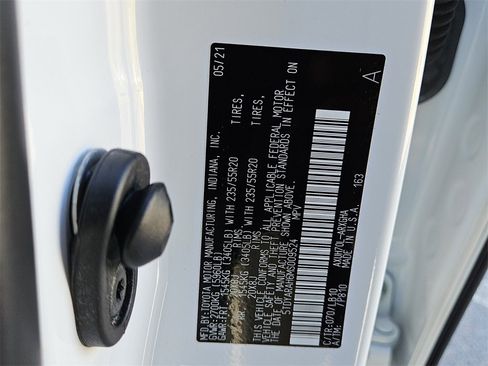 Used 2021 Toyota Highlander Limited image 16