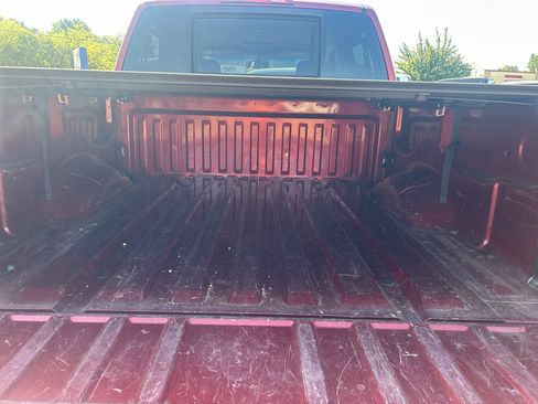 Used 2014 Nissan Titan SV w/ SV Value Truck Package RWD image 12