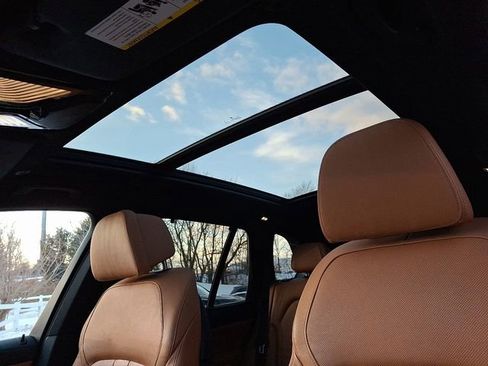 Used 2019 BMW X5 xDrive40i w/ Luxury Seating Package image 14