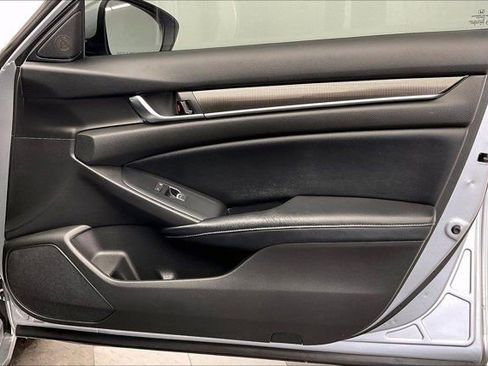 Used 2018 Honda Accord Sport image 25