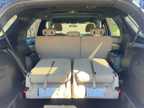 Used 2017 Ford Explorer XLT AWD/4WD image 22