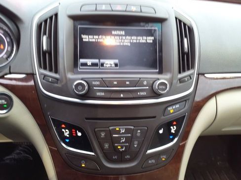 Used 2015 Buick Regal Premium w/ Experience Buick Package image 20