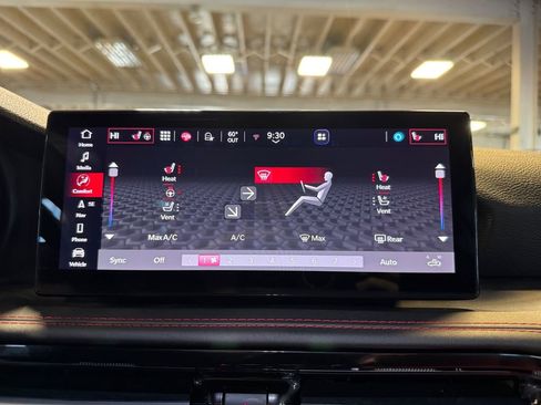 Used 2024 Dodge Hornet R/T Plus w/ R/T Blacktop Package image 30