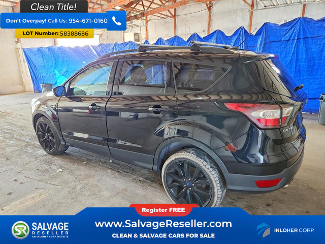 Used 2017 Ford Escape SE w/ SE Sport Appearance Package FWD image 3
