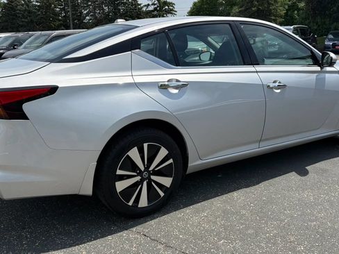 Used 2019 Nissan Altima 2.5 SV AWD/4WD image 10