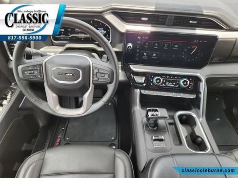 Used 2025 GMC Sierra 1500 Denali w/ Denali Reserve Package AWD/4WD image 3