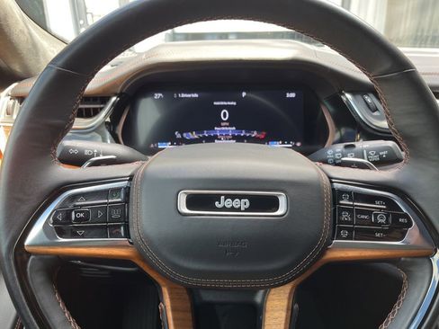 Used 2023 Jeep Grand Cherokee Summit image 28