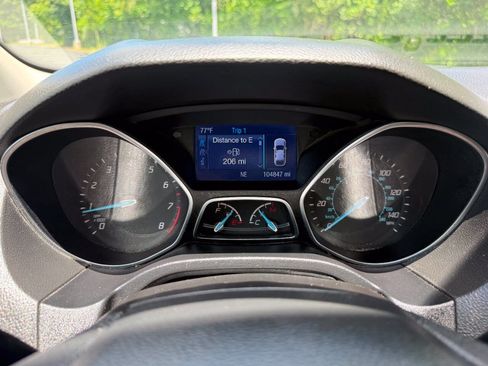 Used 2014 Ford Focus SE FWD image 17