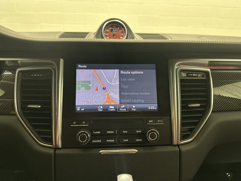 Used 2018 Porsche Macan GTS AWD/4WD image 24
