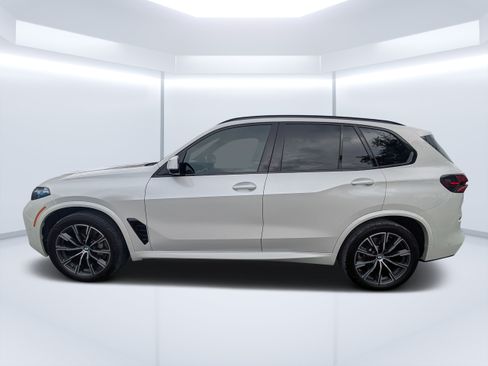 Used 2024 BMW X5 sDrive40i w/ Executive Package RWD image 6