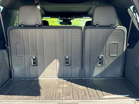 New 2026 Chevrolet Suburban RST w/ Comfort Package AWD/4WD image 24