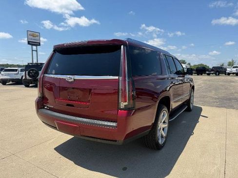 Used 2020 Cadillac Escalade ESV Premium Luxury image 35