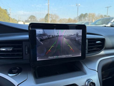 Used 2022 Ford Explorer XLT w/ Class IV Trailer Tow Package image 21