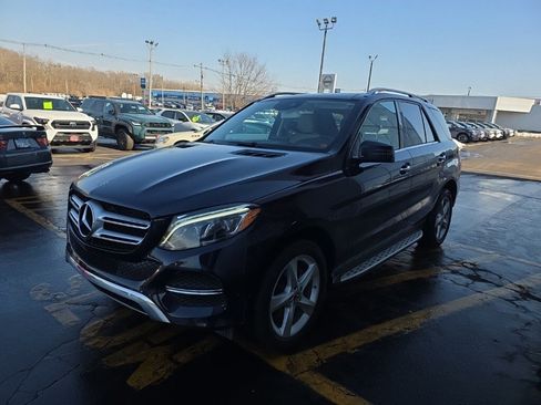 Used 2018 Mercedes-Benz GLE 350 4MATIC w/ Premium 2 Package image 9