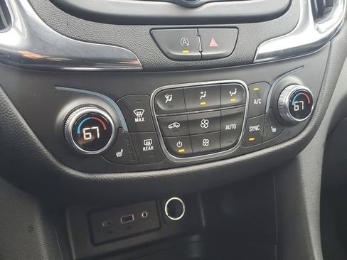 Certified 2023 Chevrolet Equinox LT FWD image 31