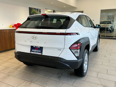 New 2026 Hyundai Kona SE image 8