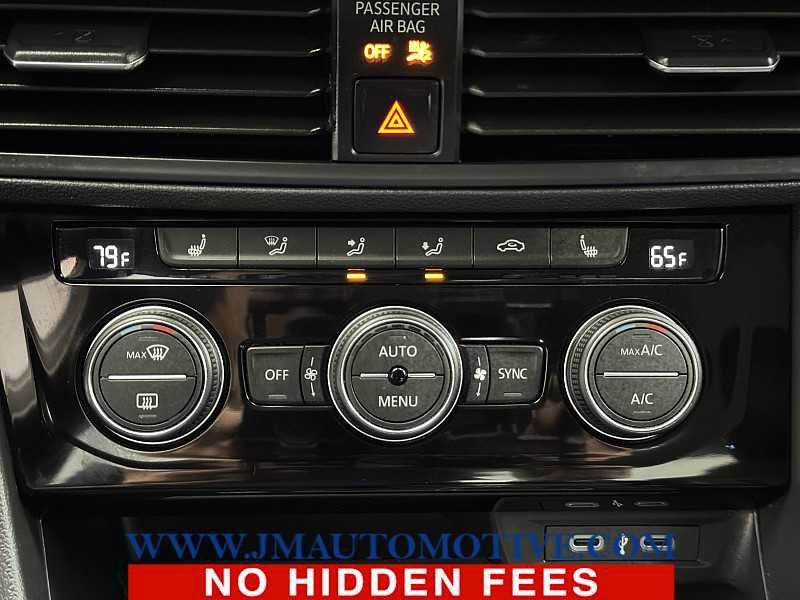 Used 2024 Volkswagen Jetta SE FWD image 40