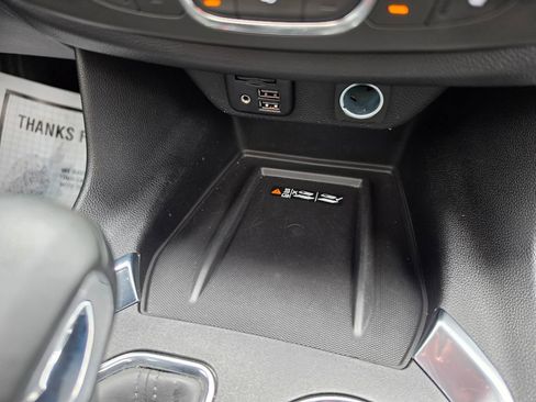 Used 2023 Chevrolet Traverse Premier w/ Redline Edition AWD/4WD image 48