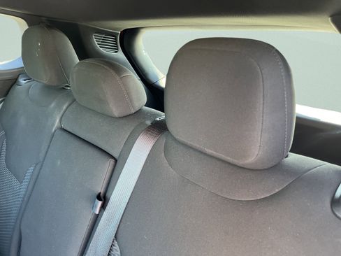 Used 2023 Jeep Compass Sport image 23