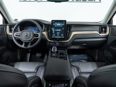 New 2026 Volvo XC60 B5 Ultra w/ Protection Package Premier image 15
