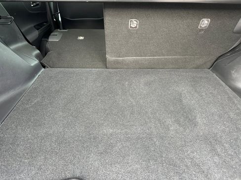 Used 2021 Toyota Venza Limited image 15