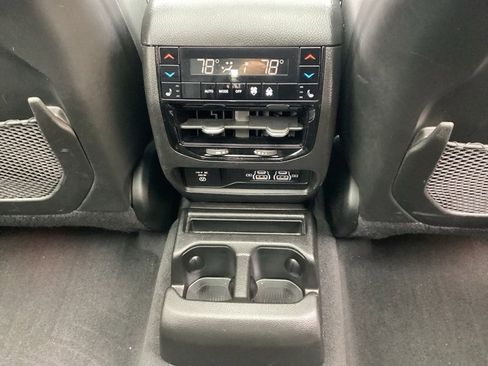 Used 2021 Jeep Grand Cherokee L Overland w/ Luxury Tech Group IV image 22