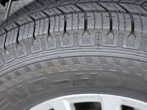 Used 2024 Toyota Tacoma SR5 image 11