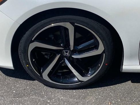 Used 2022 Honda Accord Sport image 6