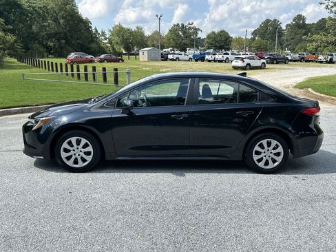 Used 2022 Toyota Corolla LE image 8